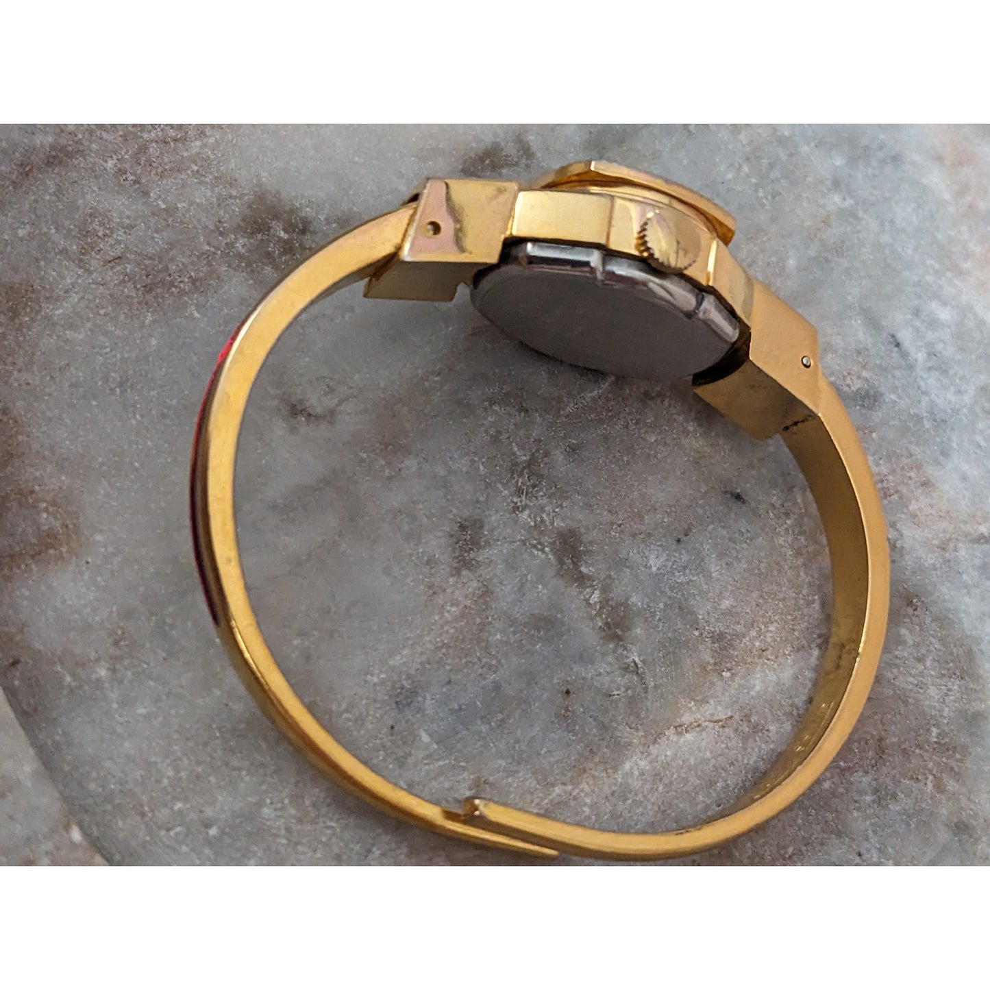 Vintage Samba Gold Tone Peek a boo Watch Bright Red Enamel Flower Accents