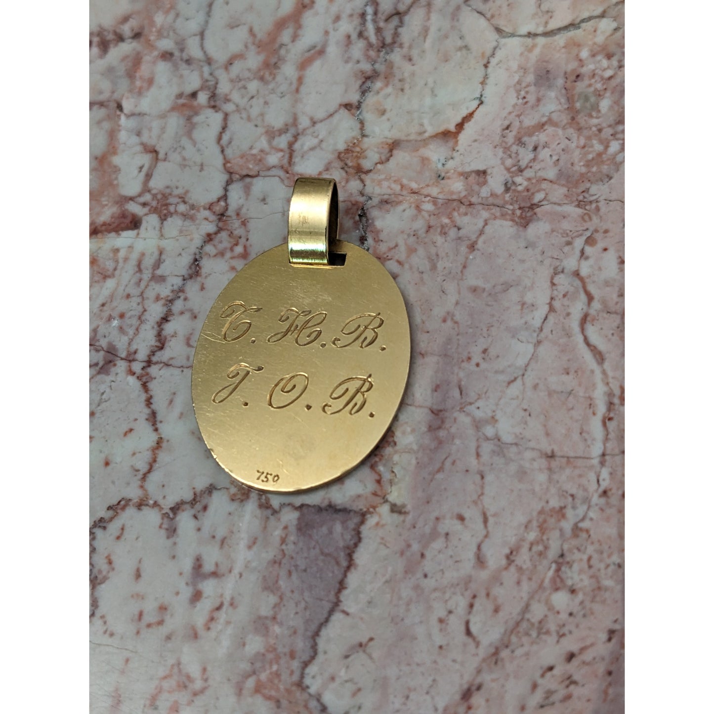 Vintage 18k Yellow Gold Oval Pendant Engraved "Ti Amo" & "T.H.R. J.O.R"