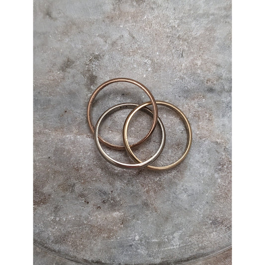 Preowned 14k Tri Gold Rolling Trinity Ring Size 5.5