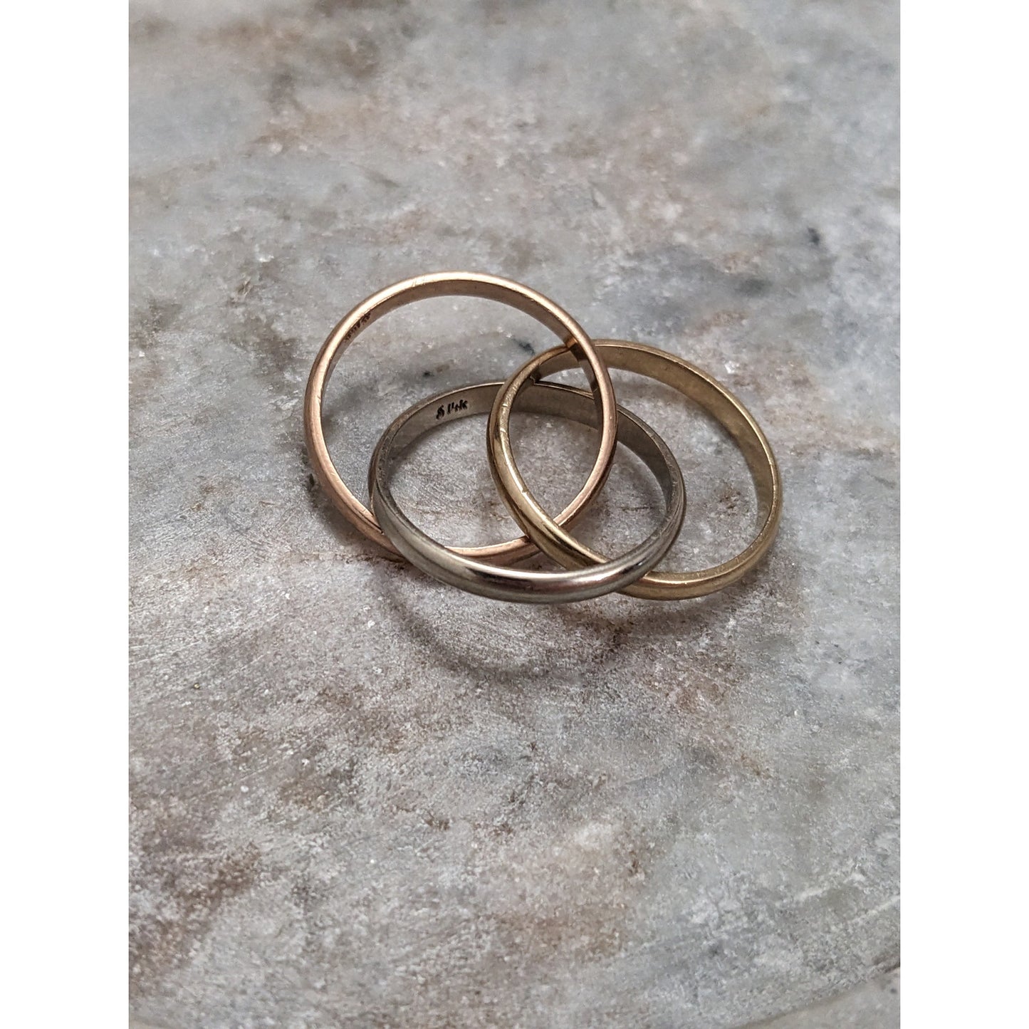 Preowned 14k Tri Gold Rolling Trinity Ring Size 5.5