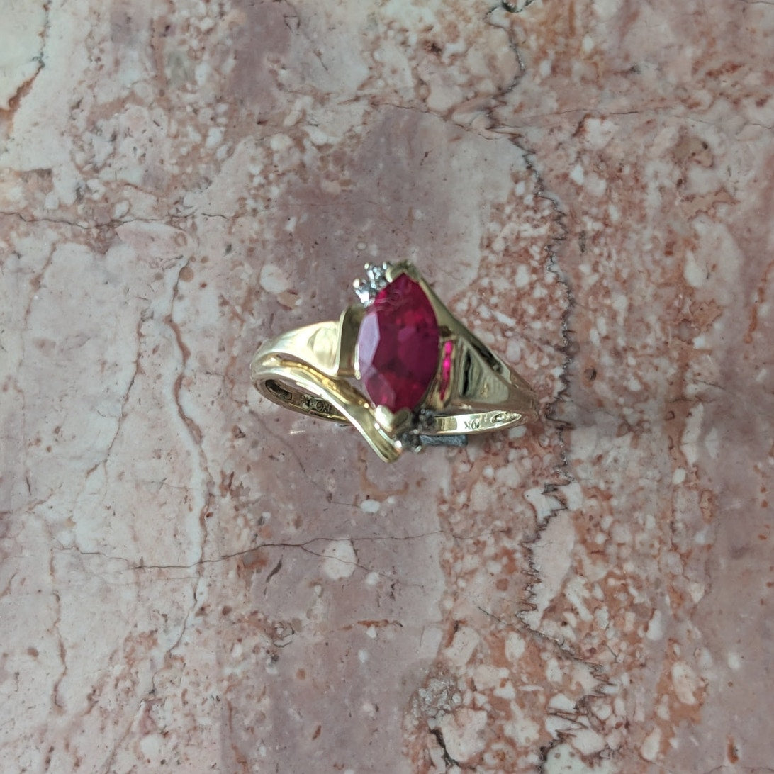 Vintage 10k Yellow Gold Faux Marquise Ruby Ring Size 7
