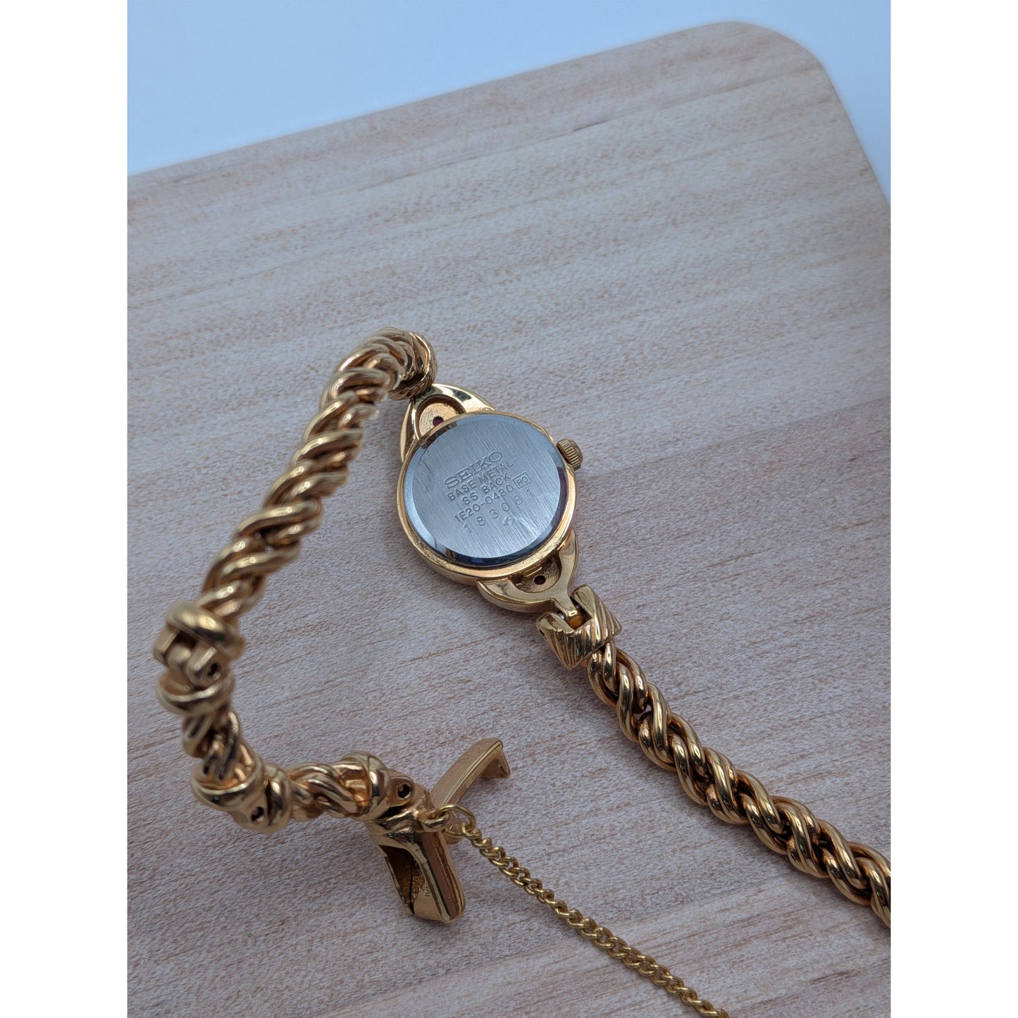Vintage Seiko Dainty Gold Tone Rope Watch with Pink Stones