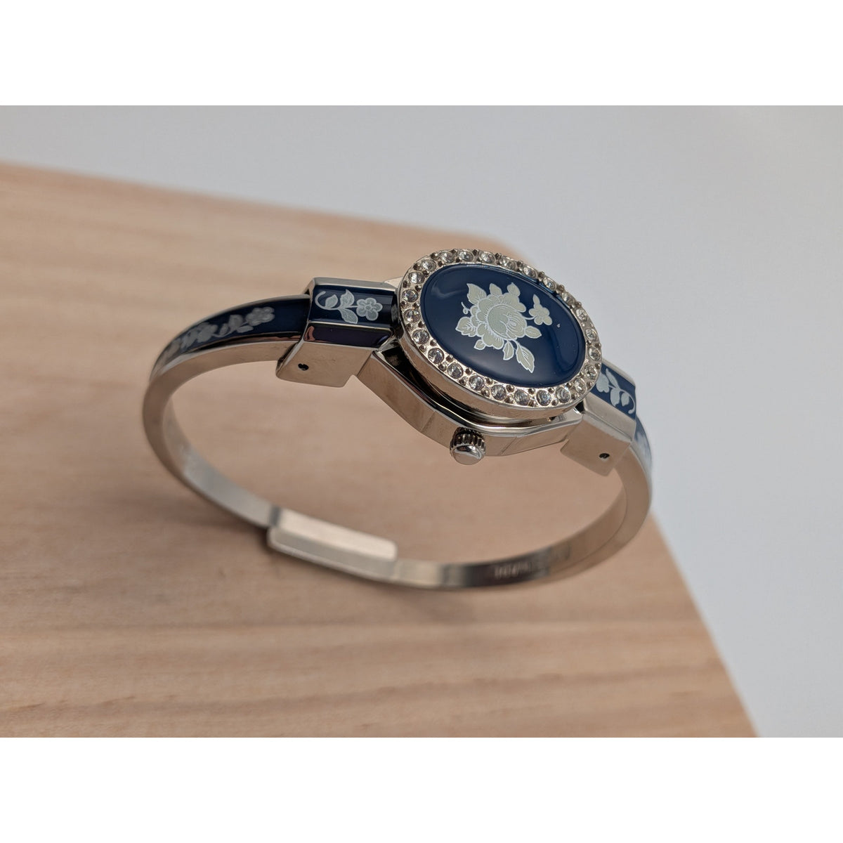 Vintage Andre Mouche Silver Tone Peekaboo Watch Blue Enamel White Flowers w/Box