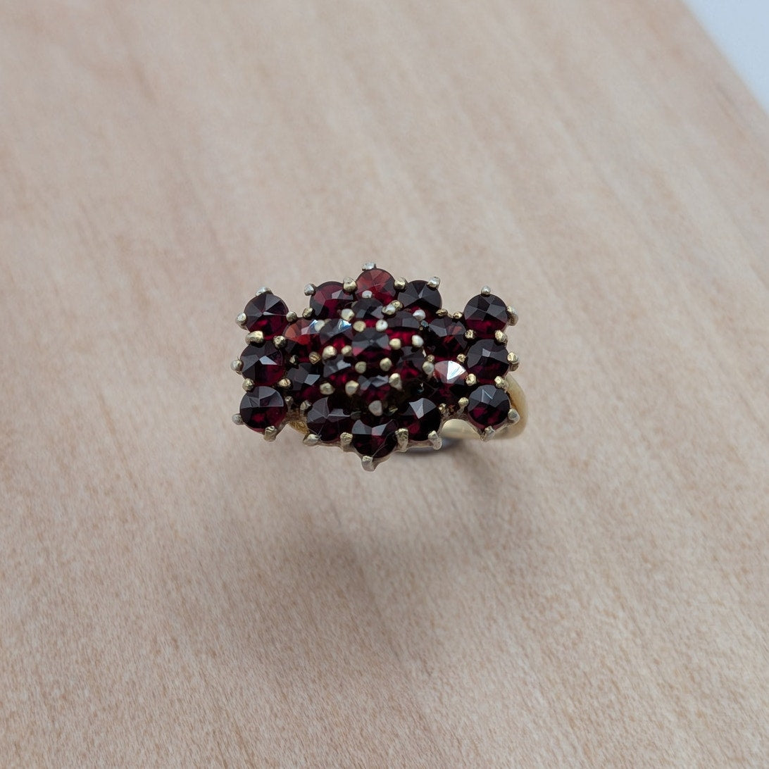 Vintage 10k Yellow Gold Garnet Cluster Ring Size 3.75