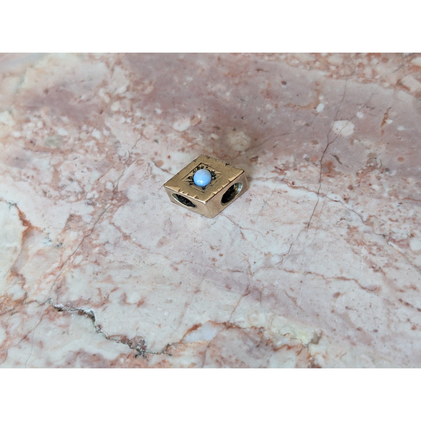 Vintage Unmarked 10k Gold Dainty Mini Rhombus Shaped Slider Charm