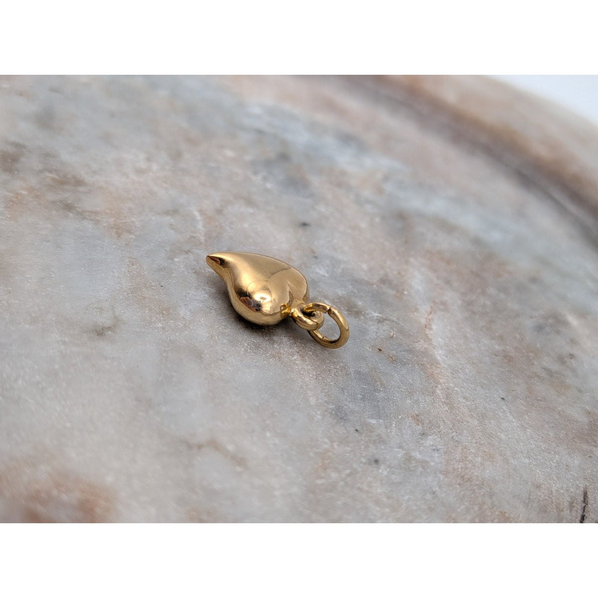 Vintage Unmarked 18k Solid Gold 3D Mini Puffy Heart Charm
