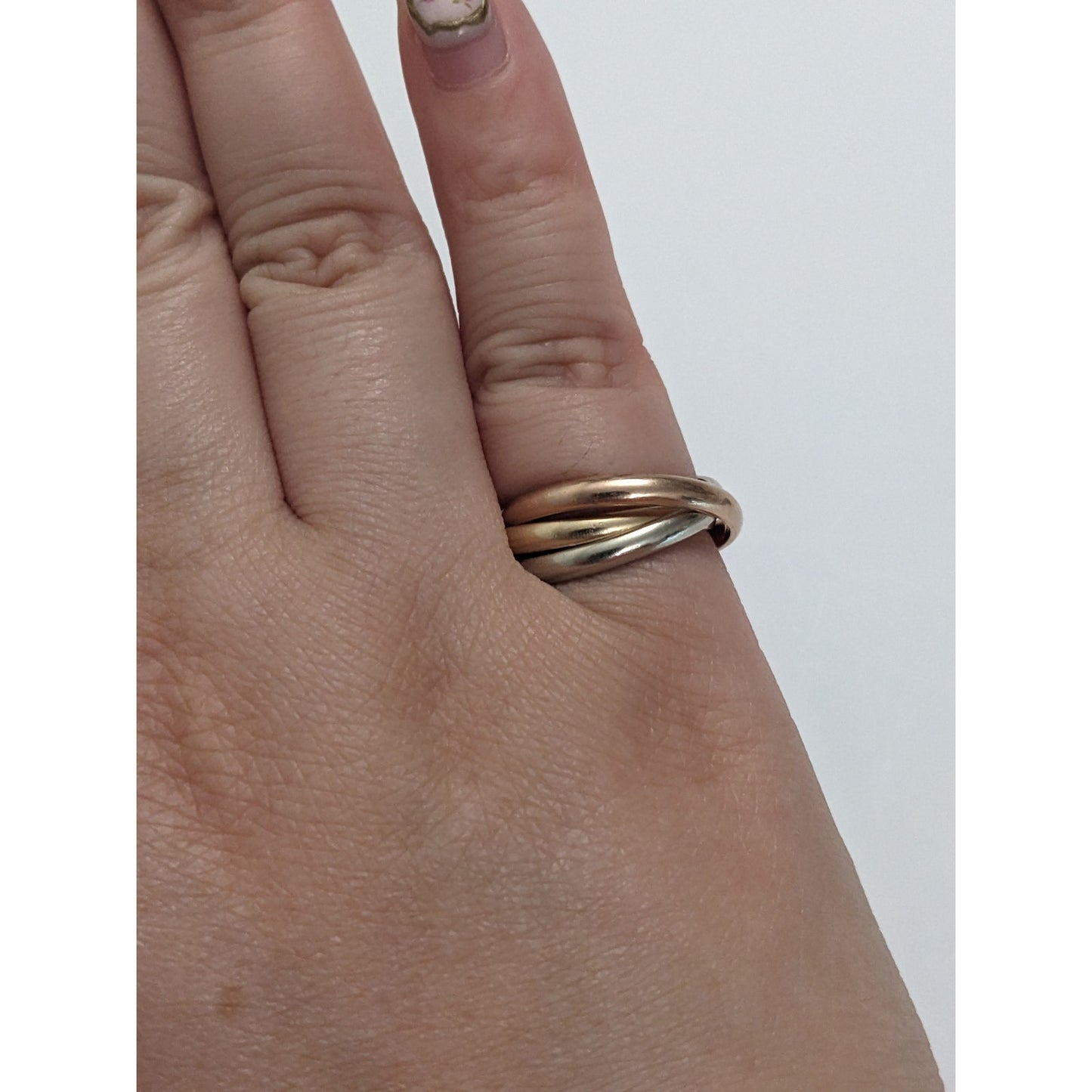 Preowned 14k Tri Gold Rolling Trinity Ring Size 5.5